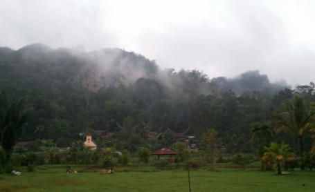 또라자마을 장례식