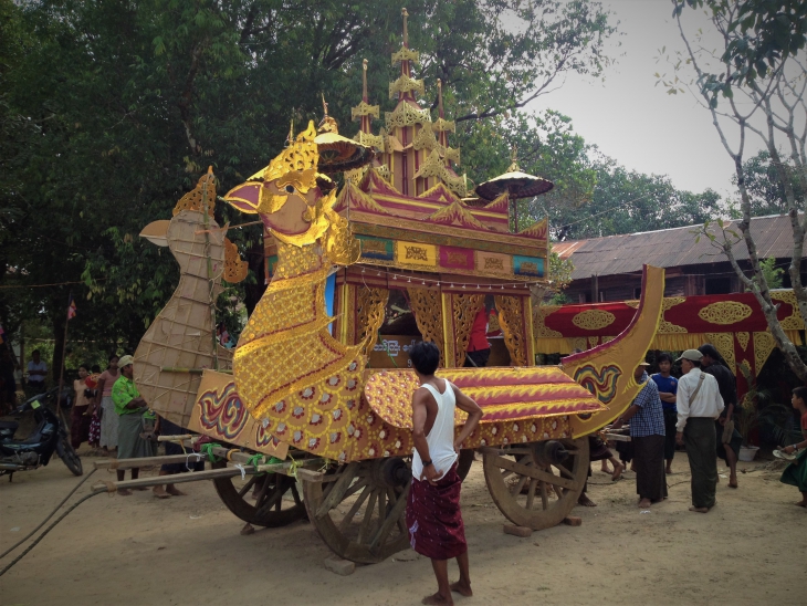 [미얀마] 장례식의 줄다리기 의식